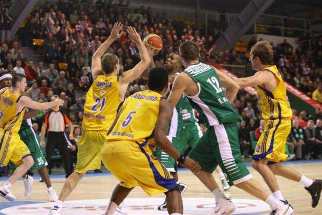 „Žalgiris“ palaužė Rusijos krepšinio vicečempionus