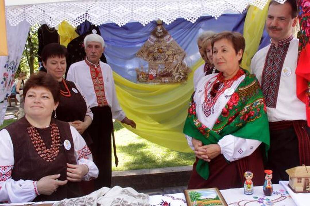 Tautų šventėje įdomiausi – japonai, artimiausi – lenkai?