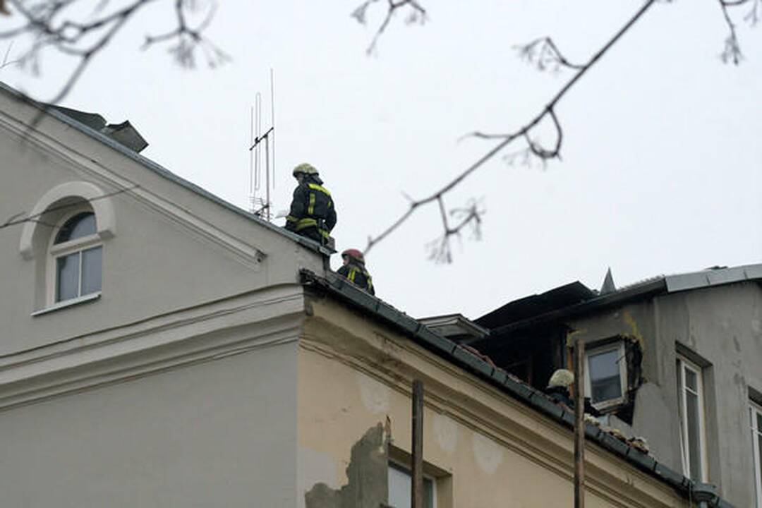 Vilniaus senamiestyje degė namas