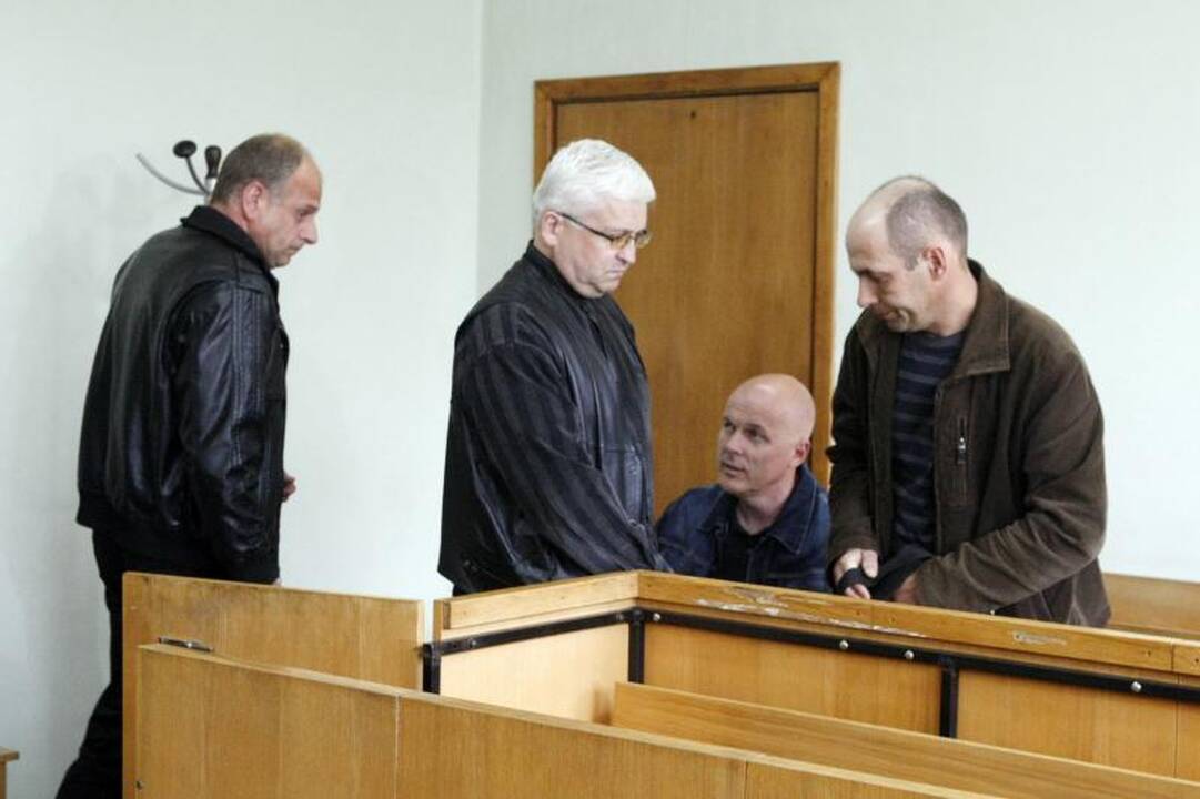 Nuteisti iš muitinės sandėlio 2,5 mln. Lt vertės krovinį pavogę vyrai