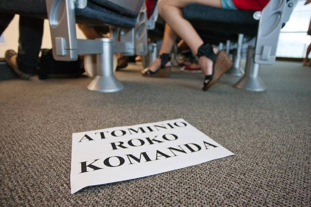 M.Adomėnas: balsavusieji „už“ referendumą dėl AE išdavė tėvynę