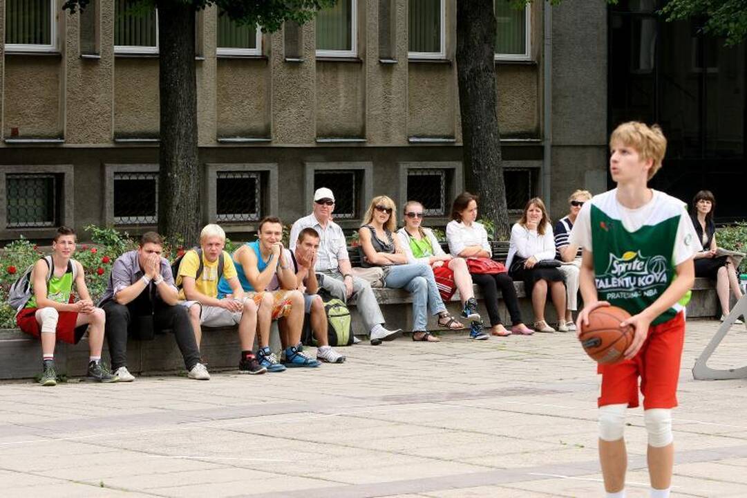 Kaune grūmėsi būsimos krepšinio žvaigždės