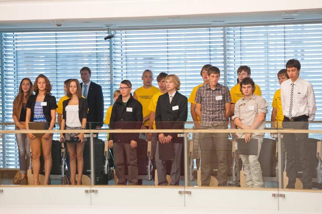 M.Adomėnas: balsavusieji „už“ referendumą dėl AE išdavė tėvynę