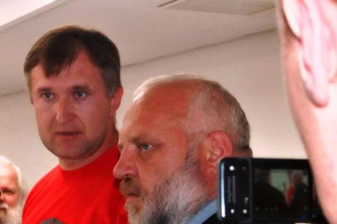 Inkasatorius apiplėšę vilniečiai pripažinti kaltais 