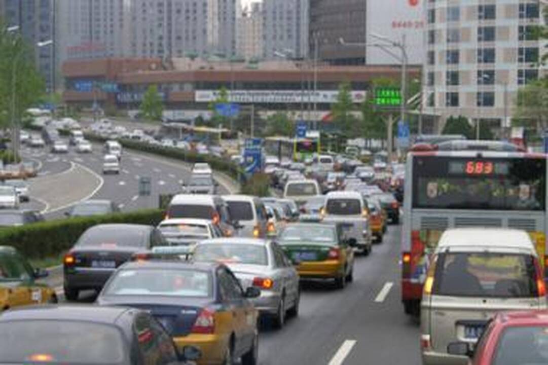Kinai graibsto naujus automobilius
