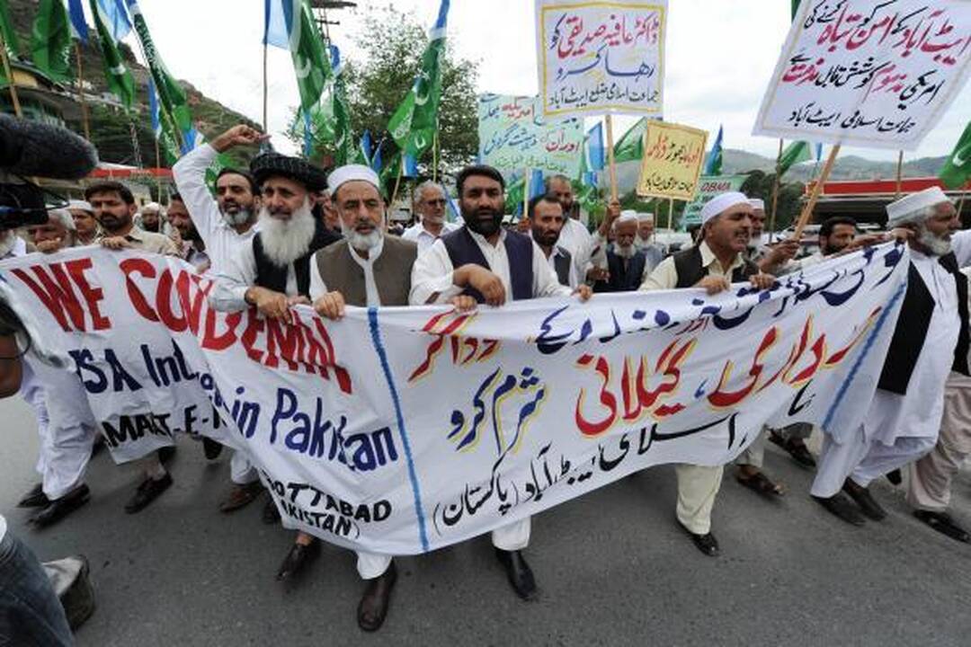 Pakistane protestuojantys dėl O.Bin Ladeno nužudymo skandavo "Mirtis Amerikai"