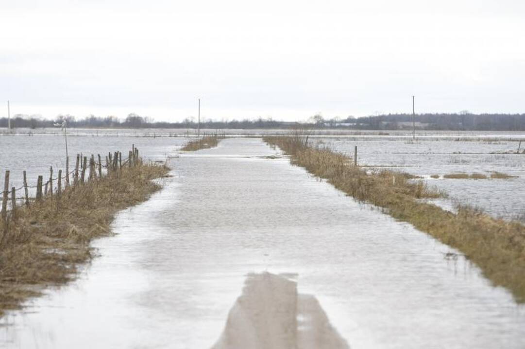 Potvynio zonoje savaitgalį gelbėjimo darbų vykdyti neteko