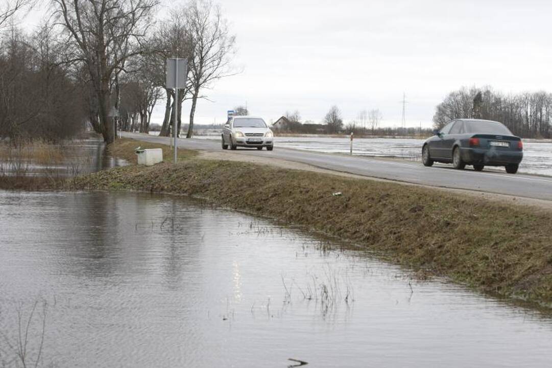 Potvynio zonoje savaitgalį gelbėjimo darbų vykdyti neteko