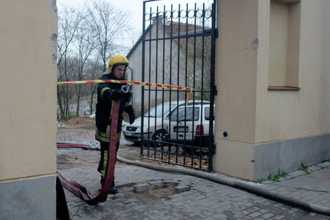 Vilniaus senamiestyje degė namas