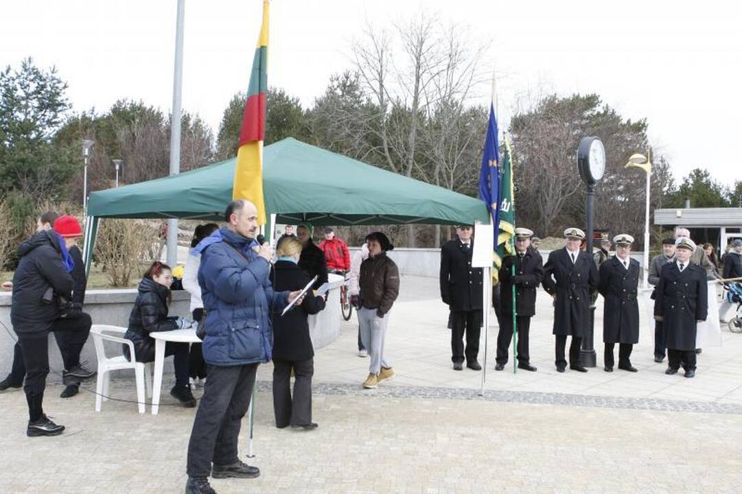 Palangiškiai gausiu būriu išsiruošė į žygį pajūriu