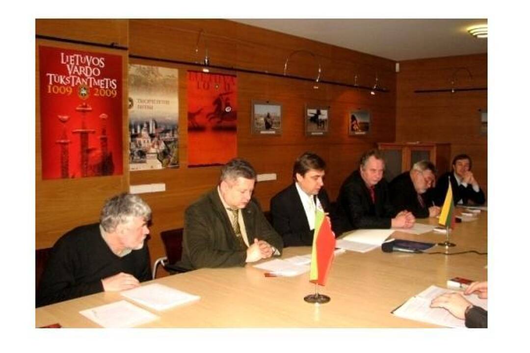 Minske diskutavo dviejų šalių istorikai