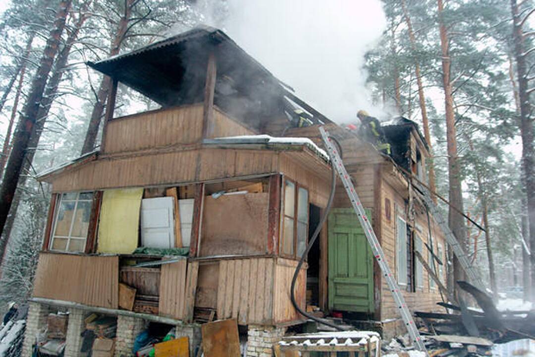 Vilniuje degė namas – spėjamas padegimas