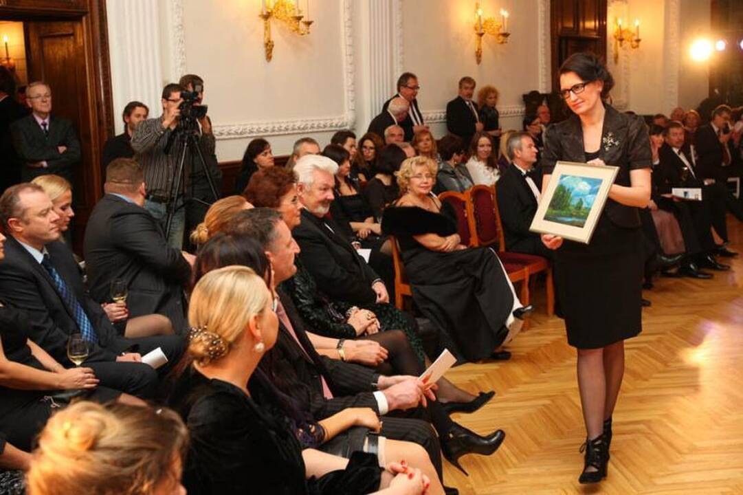Kalėdinis labdaros vakaras – sergantiems vaikams pagelbėti