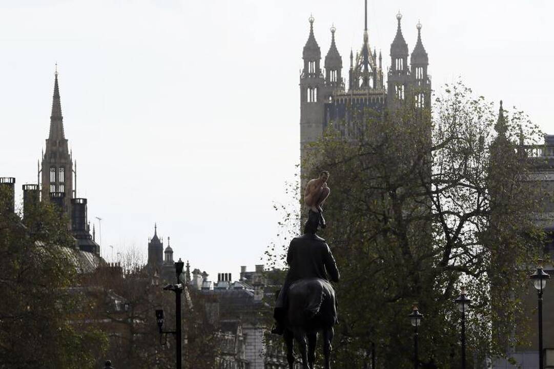 Nuogalius Londono centre sukėlė sumaištį