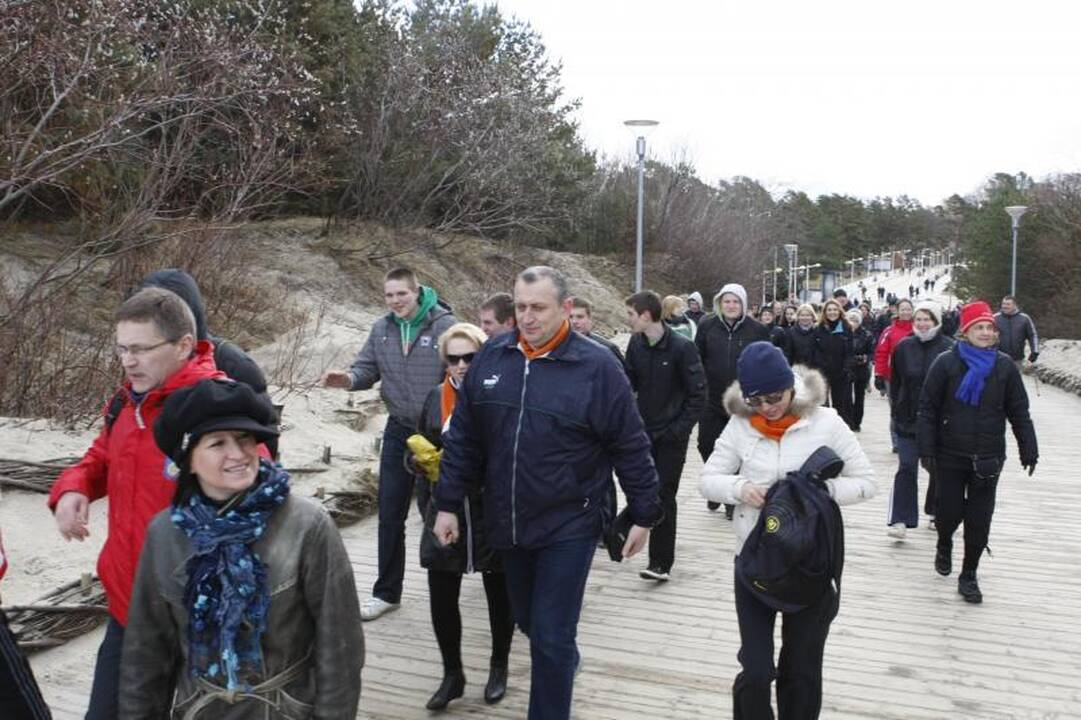 Palangiškiai gausiu būriu išsiruošė į žygį pajūriu