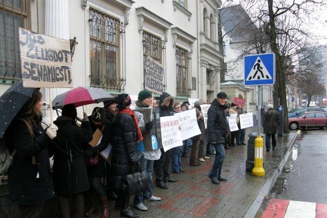 Protestai dėl mašinų apmokestinimo