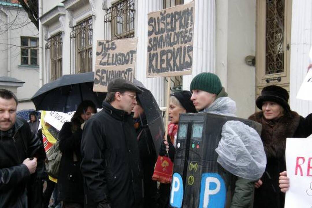 Protestai dėl mašinų apmokestinimo