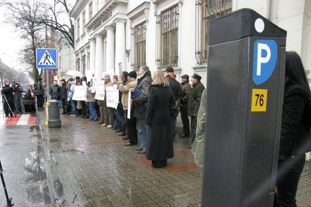 Protestai dėl mašinų apmokestinimo