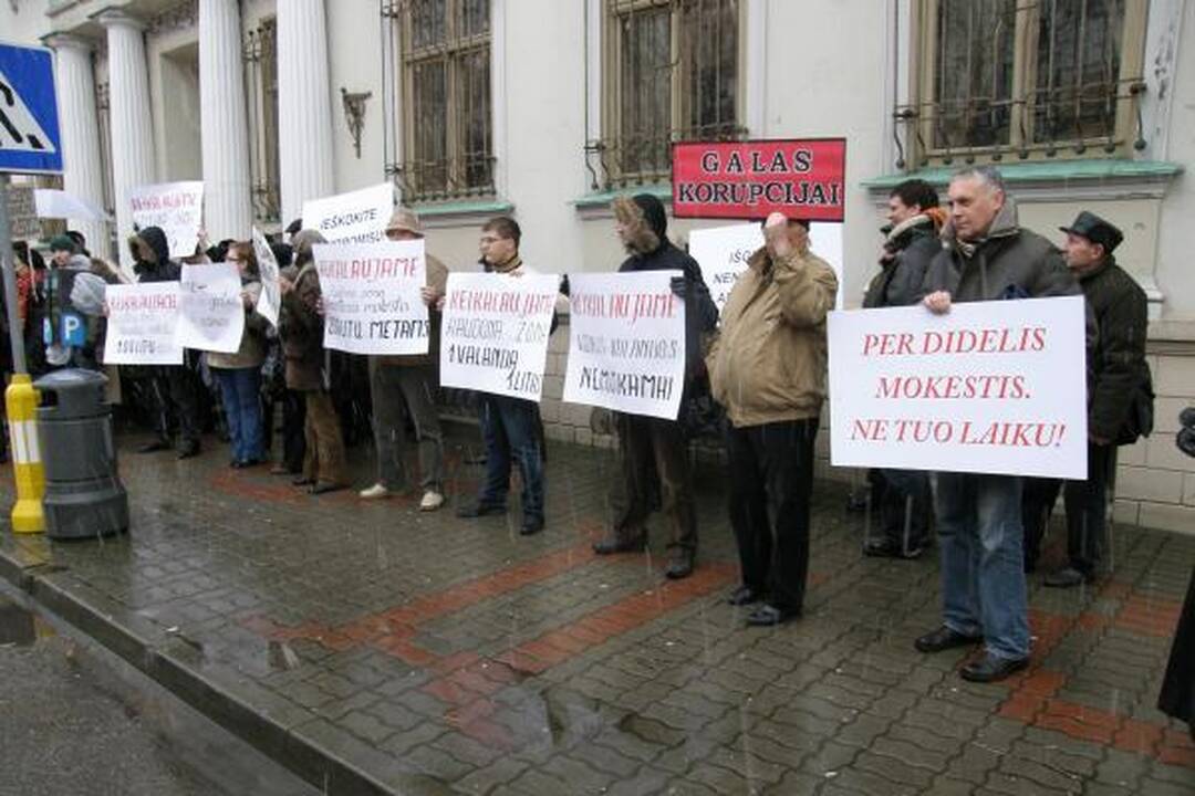 Protestai dėl mašinų apmokestinimo