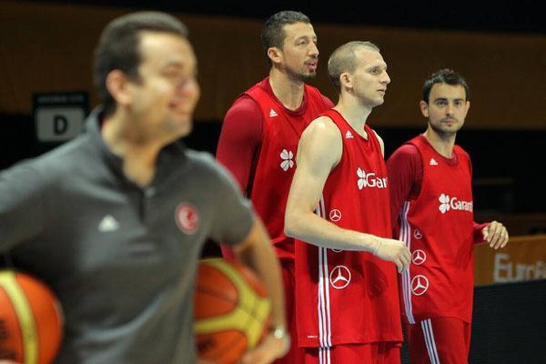 Turkijos strategas: kol kas čempionatas staigmenų nepateikė  