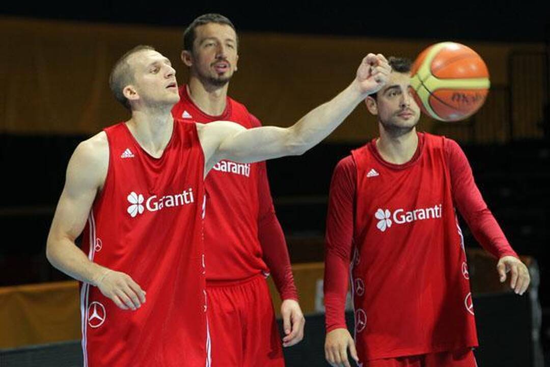 Turkijos strategas: kol kas čempionatas staigmenų nepateikė  