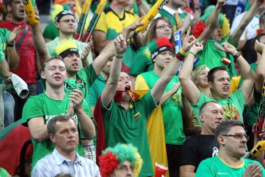 Lietuvos komanda be vargo įveikė portugalus. 98:69
