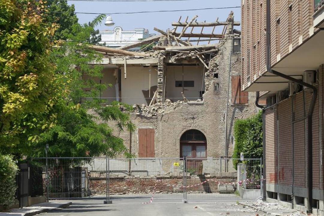 Italijoje per žemės drebėjimą žuvo 15 žmonių