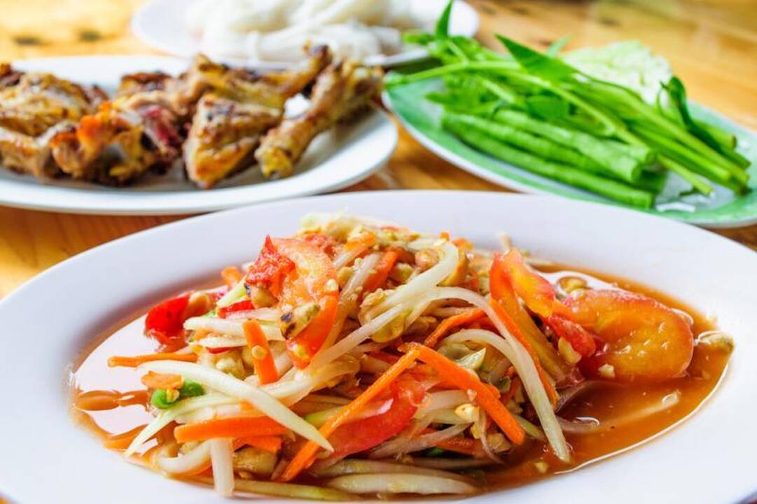Žaliosios tailandietiškos salotos ir dar keletas egzotiškų receptų