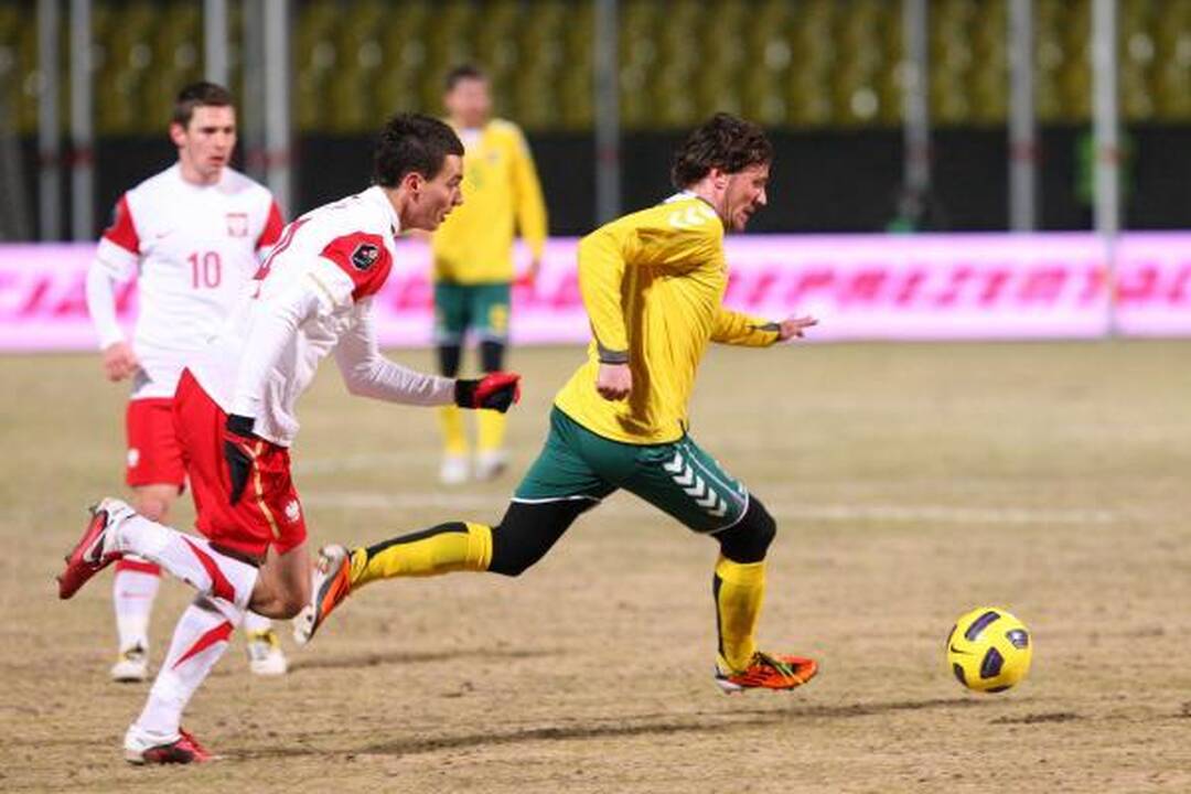Lietuvos futbolininkai netikėtai palaužė lenkus