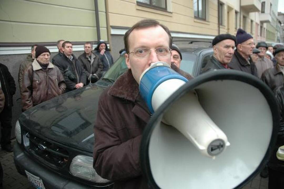 Pirtininkai sukilo prieš valdžią