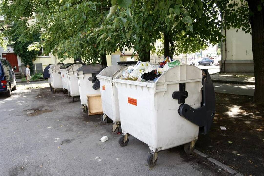 Vilniaus raj. savivaldybė atliekų išvežimą perdavė savo įmonėms