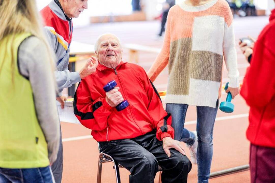 Kauną užplūdo sveikuoliai: prie starto linijos stojo ir guvus 90-metis