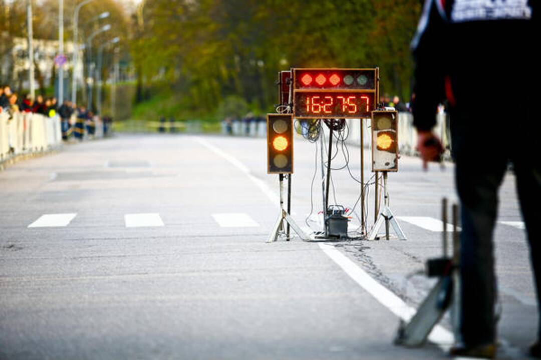 Elektromobilis trasoje sutriuškino tradicinius konkurentus