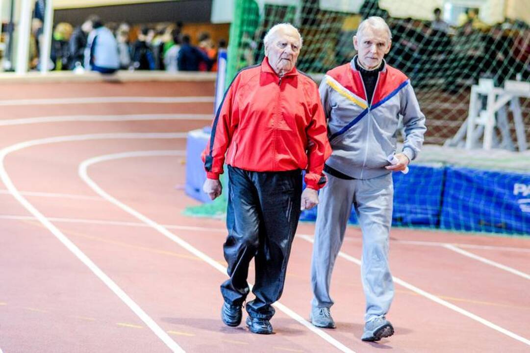 Kauną užplūdo sveikuoliai: prie starto linijos stojo ir guvus 90-metis
