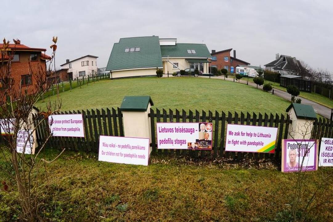 L.Stankūnaitė šįmet pirmąkart aplankė dukrą, kada vėl atvyks – nežinia