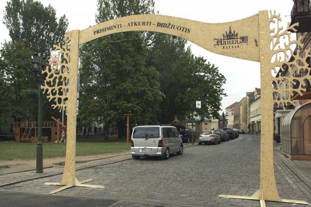 Artėja Hanzos dienos: dar reikia išplauti šlapimo kvapo persmelktas tarpuvartes