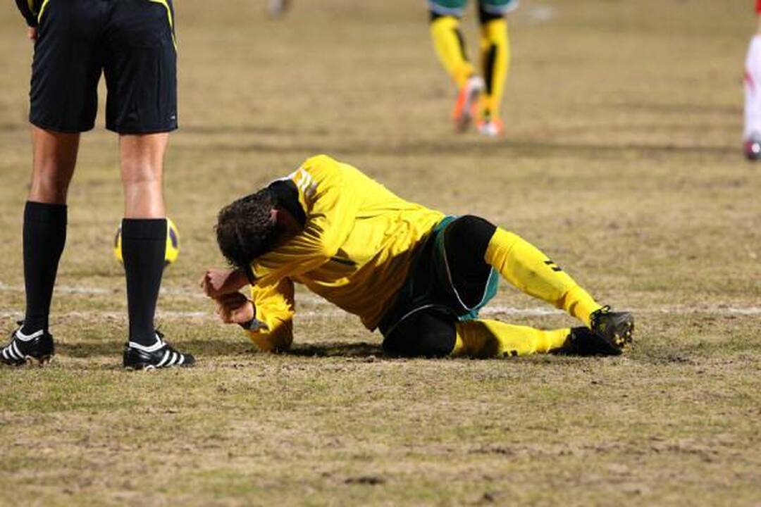 Lietuvos futbolininkai netikėtai palaužė lenkus