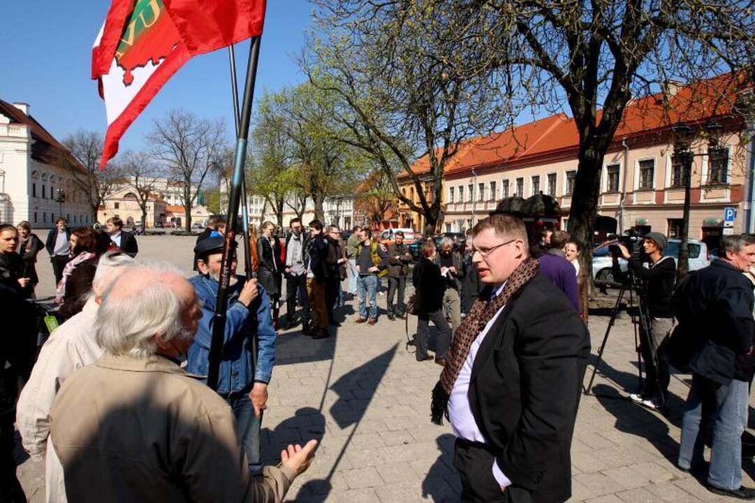 I.Vaškelienė filmavo protestuojančius architektus