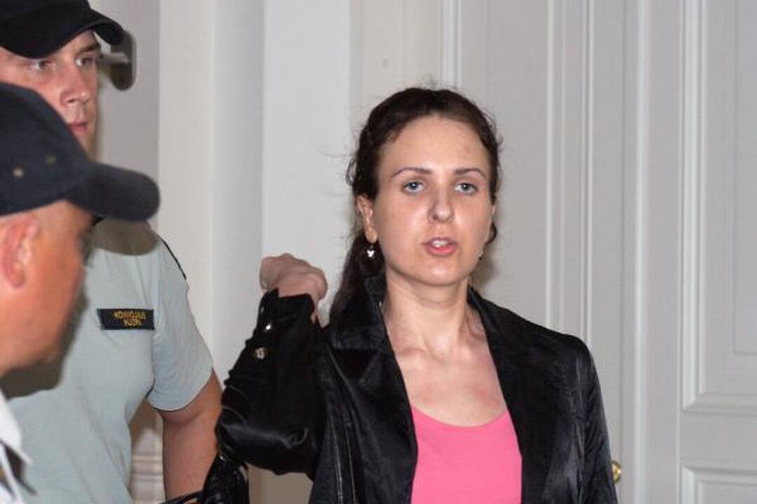 Įtariamoji teroristė E.Kusaitė lieka už grotų (papildyta)