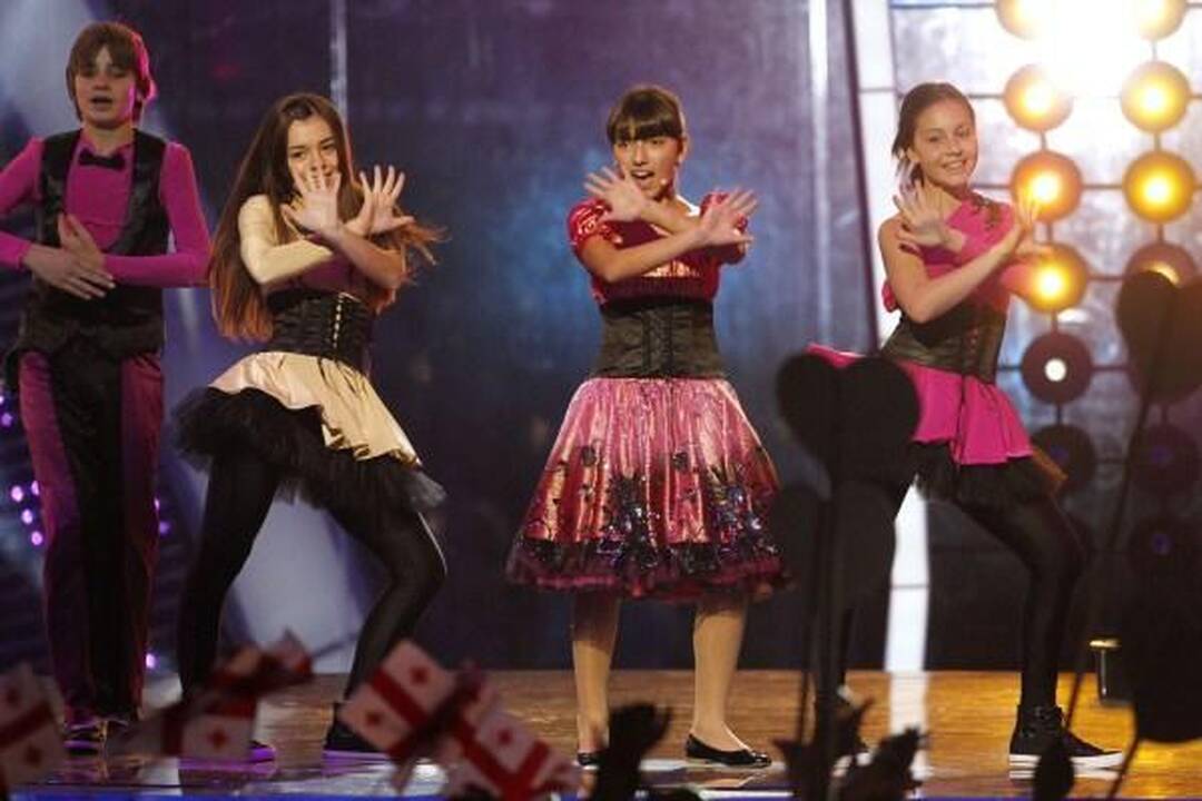 "Vaikų Euroviziją 2010" laimėjo Armėnija , Bartas - šeštas