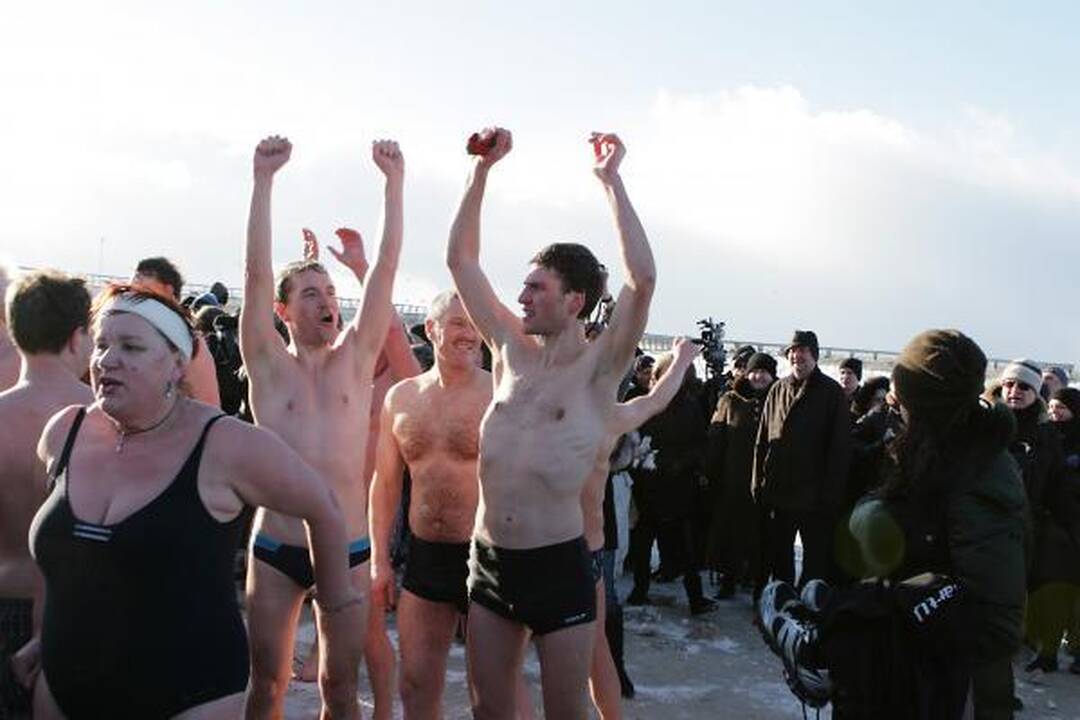 Palanga viliojo stintomis ir sveikuolių maudynėmis