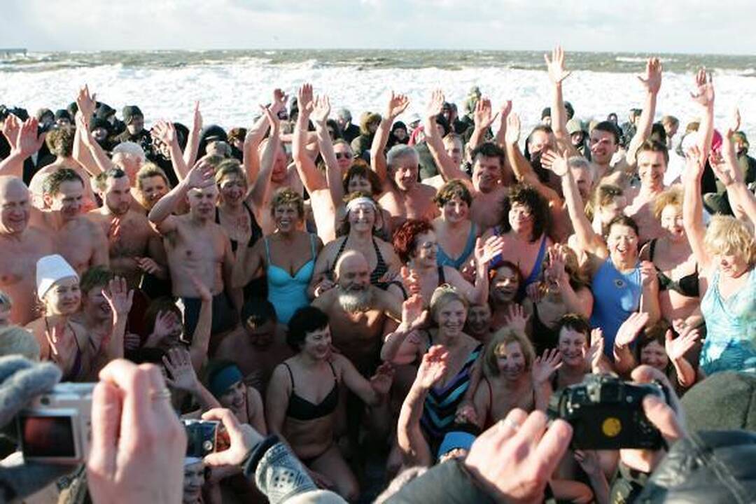 Palanga viliojo stintomis ir sveikuolių maudynėmis
