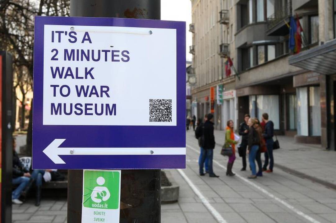 Kaune pridygo nelegalių ženklų turistams