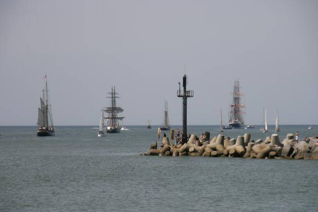 Klaipėda išlydėjo burlaivius (papildyta)