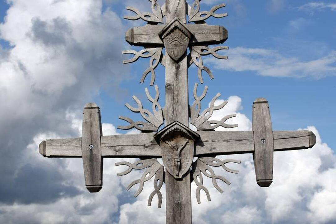 Atskleidžia nematomas pakelės koplytėlių istorijas