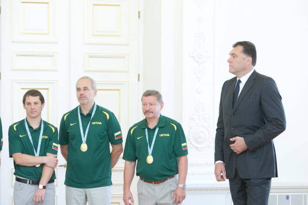 Prezidentė pasveikino Lietuvos jaunimo krepšinio rinktinę