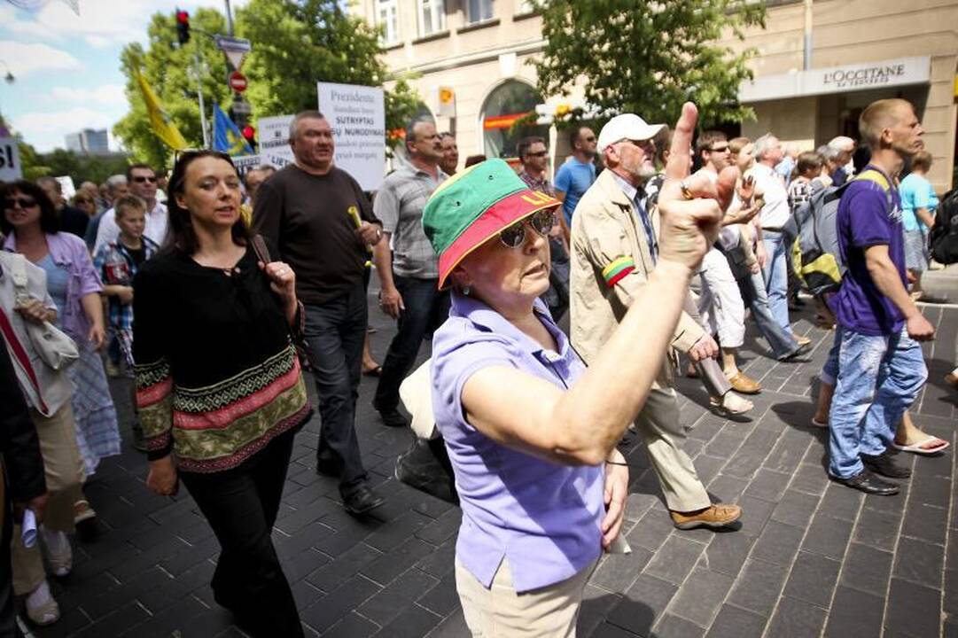 N.Venckienę palaikantys žmonės Vilniuje šaukėsi „tautos teismo“