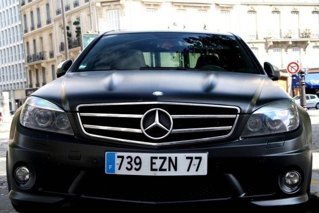 Nauja superautomobilių tendencija – tik matiniai atspalviai