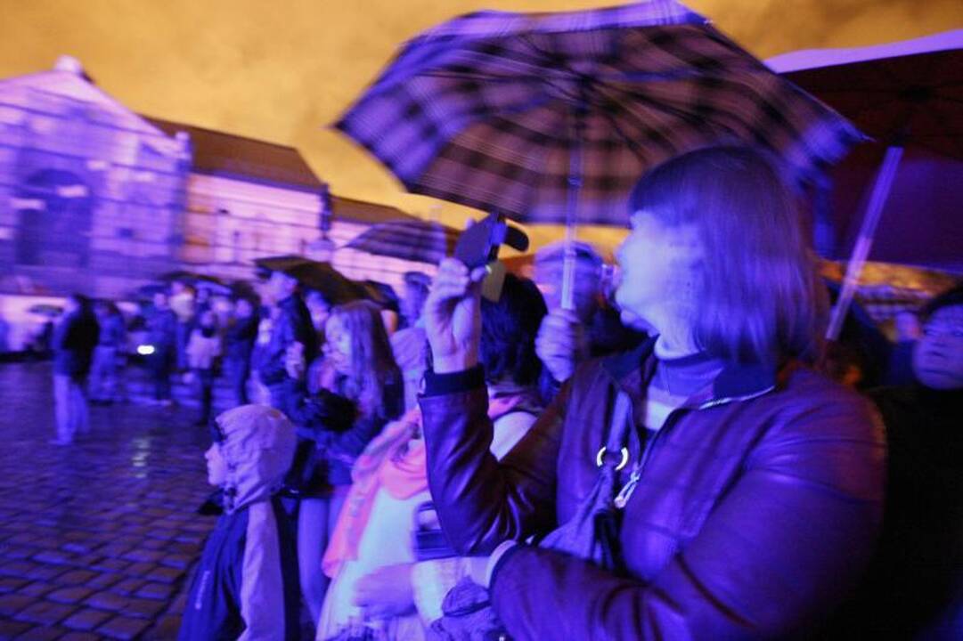 Pasaulinei limfomos dienai – įspūdingas fontanų šou