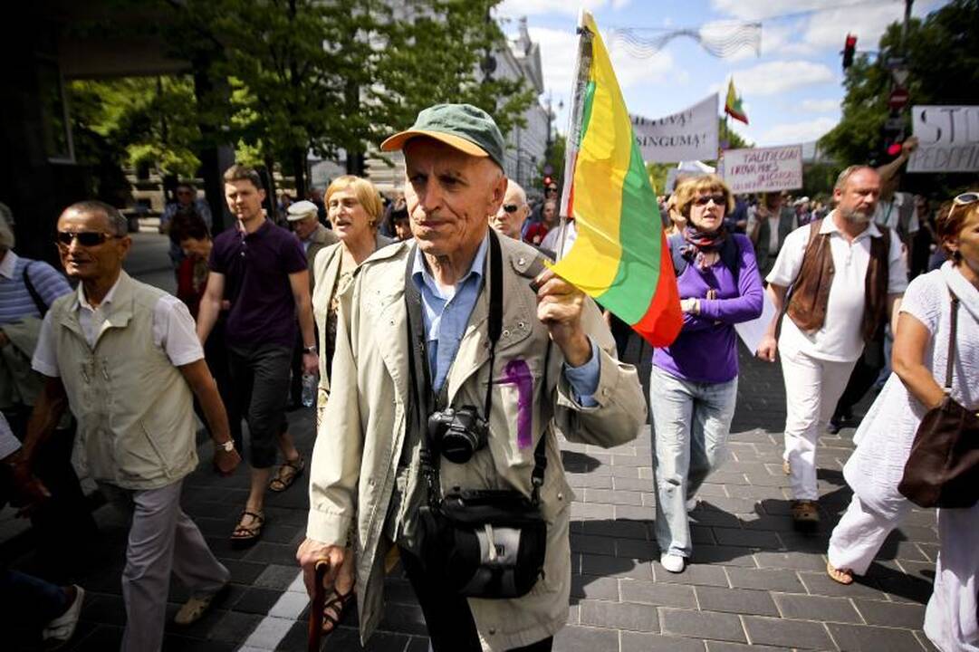 N.Venckienę palaikantys žmonės Vilniuje šaukėsi „tautos teismo“